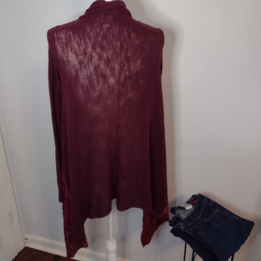 Burgundy Patterned High-Low Sweater - Picture 3 of 4